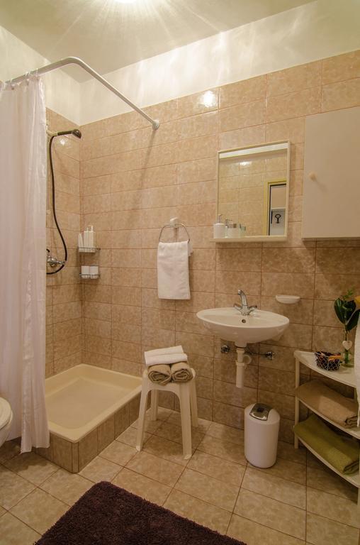 Apartments Karlo & Ivona Лабин Стая снимка