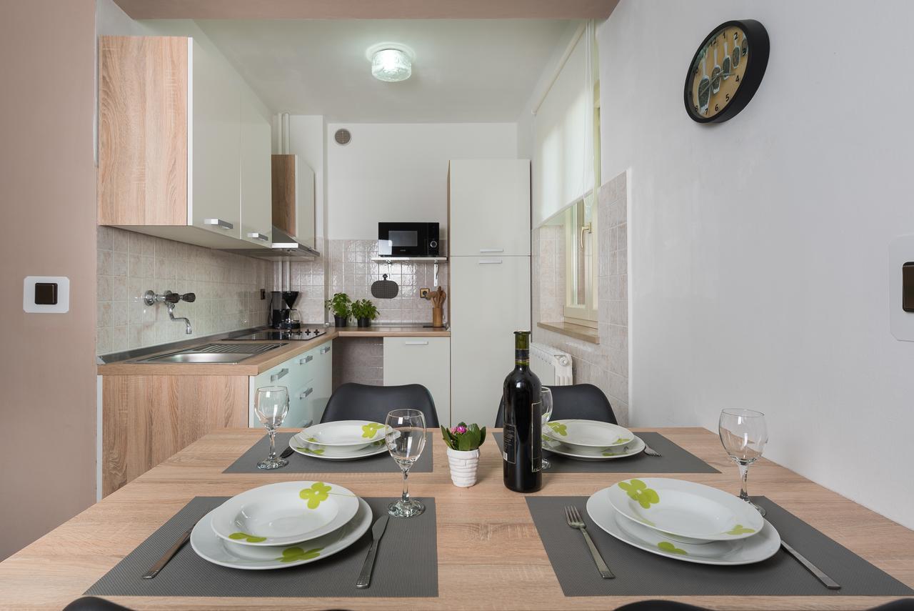 Apartments Karlo & Ivona Лабин Екстериор снимка